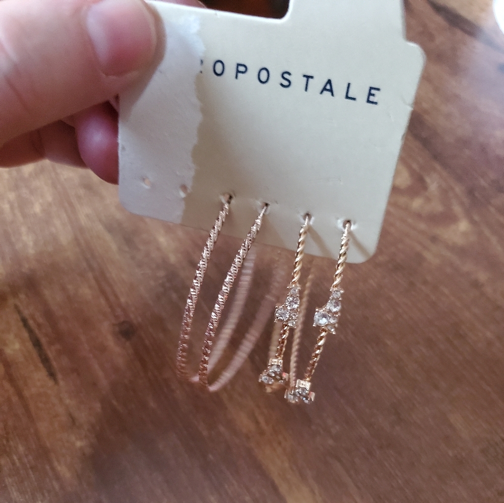 Aeropastle 2pk Gold/ Rose Gold Hoop earrings